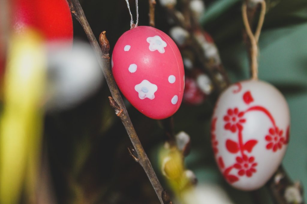 red and white polka dot egg ornament